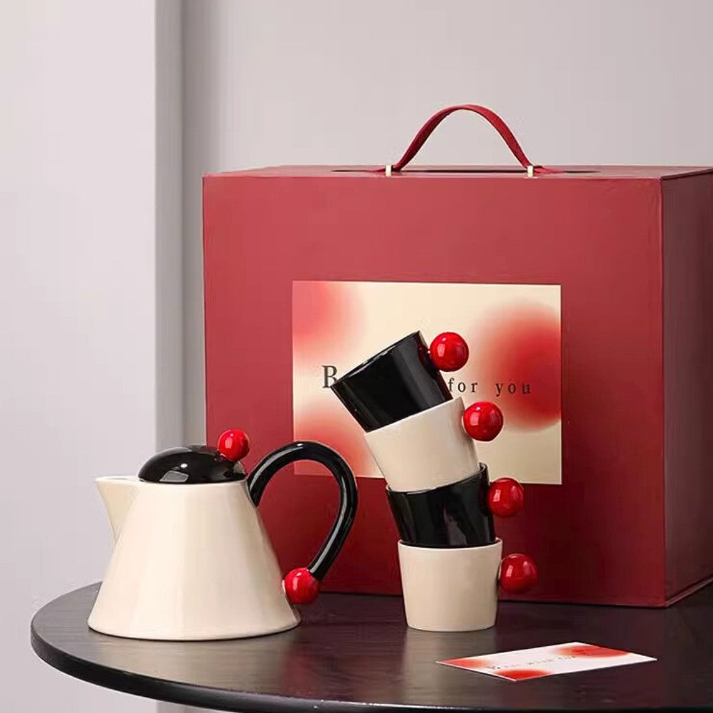 Fashionable creative teapot and teacup